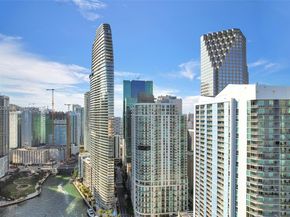 325 S Biscayne Blvd LPH 17, Miami FL 33131