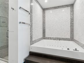 200 Biscayne Boulevard Way 4912, Miami FL 33131