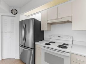 12550 SW 15th St 411E, Pembroke Pines FL 33027