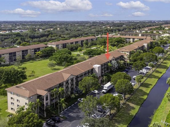 12550 SW 15th St 411E, Pembroke Pines FL 33027