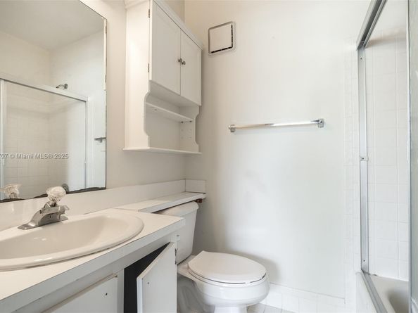 2683 NE 15th St, Pompano Beach FL 33062