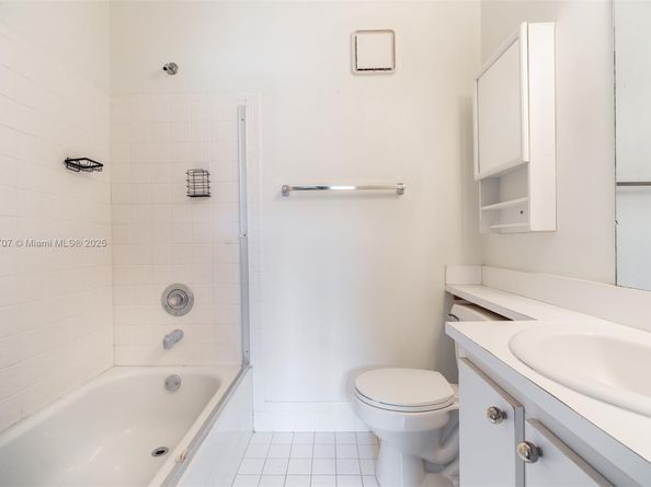 2683 NE 15th St, Pompano Beach FL 33062