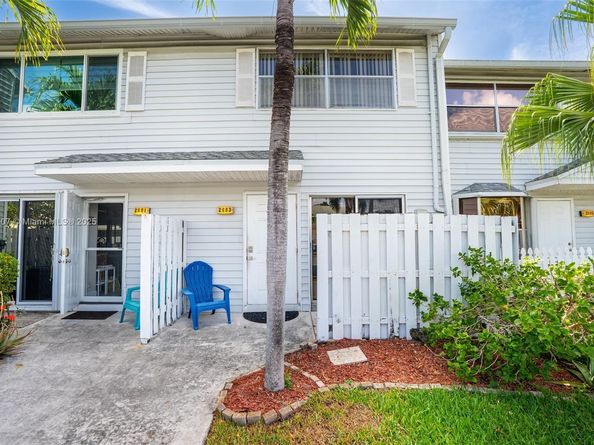2683 NE 15th St, Pompano Beach FL 33062