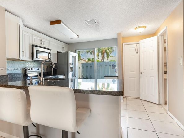 2683 NE 15th St, Pompano Beach FL 33062