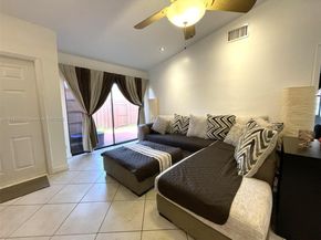 2754 N Nob Hill Rd, Sunrise FL 33322