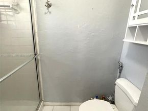 2754 N Nob Hill Rd, Sunrise FL 33322