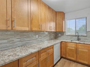 7552 Ashmont Cir 310, Tamarac FL 33321