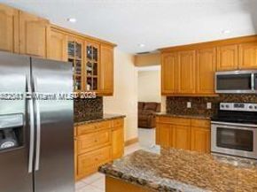 8800 NW 3rd St, Pembroke Pines FL 33024