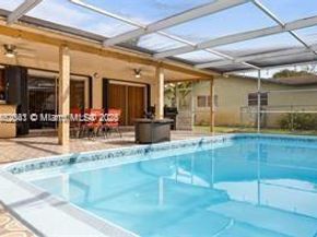 8800 NW 3rd St, Pembroke Pines FL 33024
