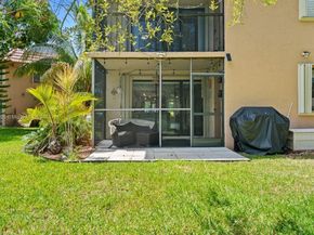195 Lakeview Dr 106, Weston FL 33326