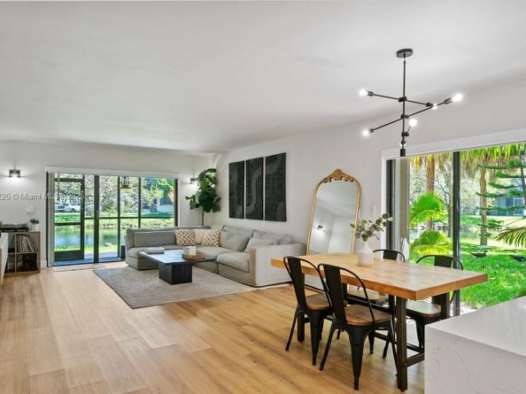 195 Lakeview Dr 106, Weston FL 33326