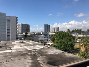 2000 Biarritz Dr 403, Miami Beach FL 33141