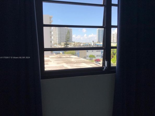 2000 Biarritz Dr 403, Miami Beach FL 33141