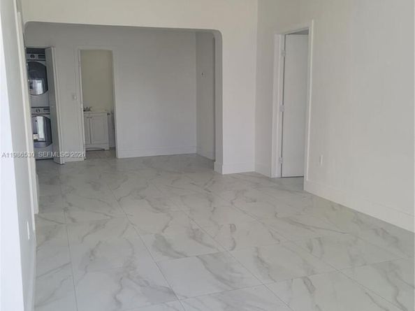 1975 NW 24th Ct, Miami FL 33125