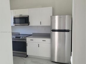 1975 NW 24th Ct, Miami FL 33125