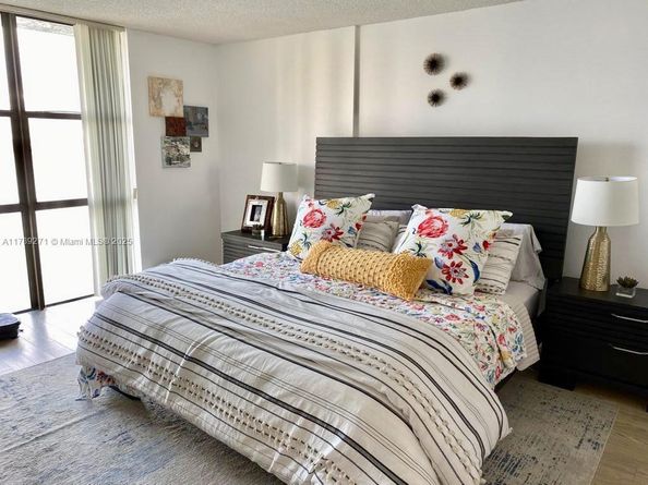 17600 N Bay Rd N607, Sunny Isles Beach FL 33160