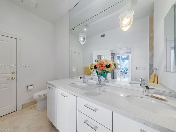 100 Lincoln Rd PH12, Miami Beach FL 33139