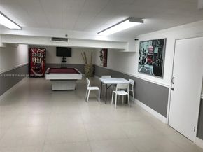 100 Lincoln Rd PH12, Miami Beach FL 33139