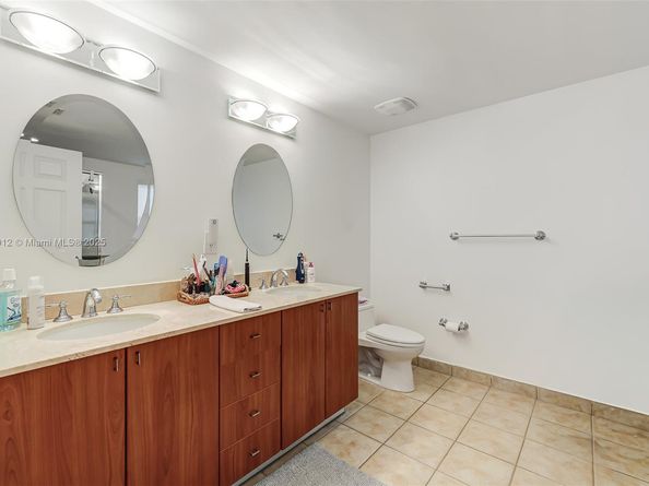 888 S Douglas Rd 1117, Coral Gables FL 33134