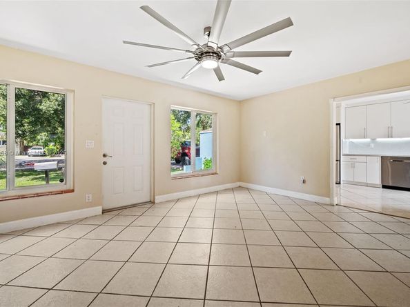 573 Palmetto Dr, Miami Springs FL 33166