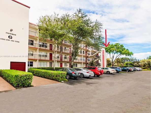 1551 SW 135th Ter 314G, Pembroke Pines FL 33027