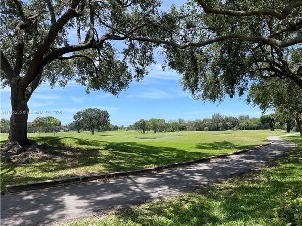 1551 SW 135th Ter 314G, Pembroke Pines FL 33027