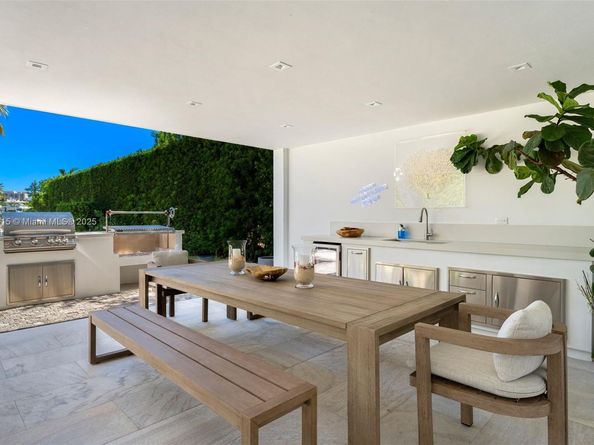 481 S Mashta Drive, Key Biscayne FL 33149