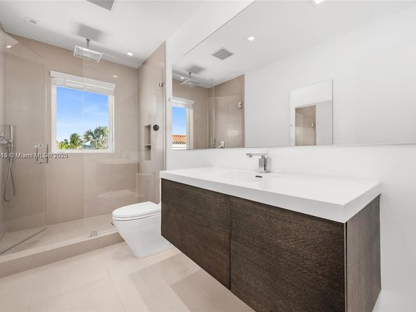481 S Mashta Drive, Key Biscayne FL 33149