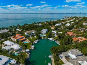 481 S Mashta Drive, Key Biscayne FL 33149