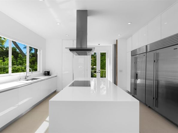 481 S Mashta Drive, Key Biscayne FL 33149
