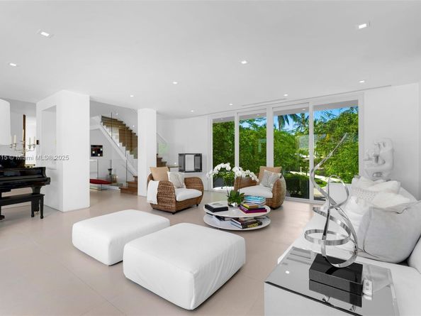 481 S Mashta Drive, Key Biscayne FL 33149