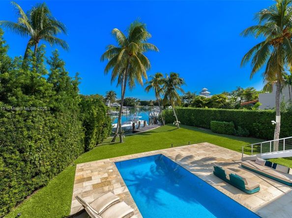 481 S Mashta Drive, Key Biscayne FL 33149