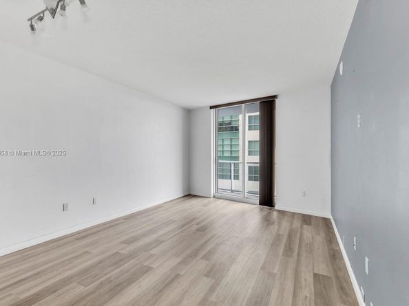 185 SW 7 St 1508, Miami FL 33130