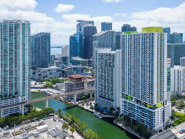 185 SW 7 St 1508, Miami FL 33130
