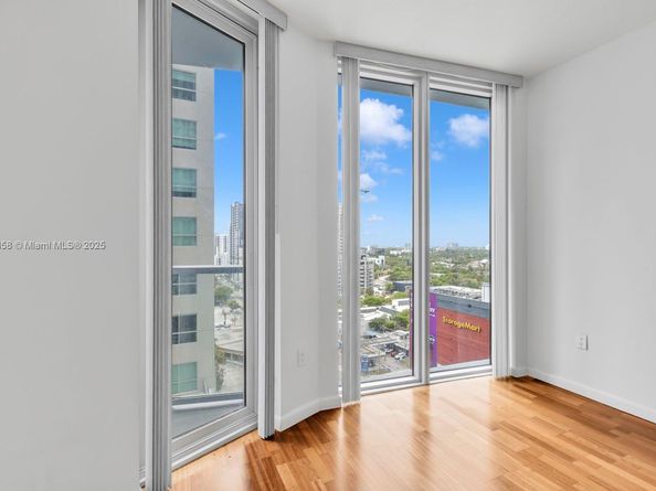 185 SW 7 St 1508, Miami FL 33130