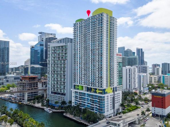 185 SW 7 St 1508, Miami FL 33130