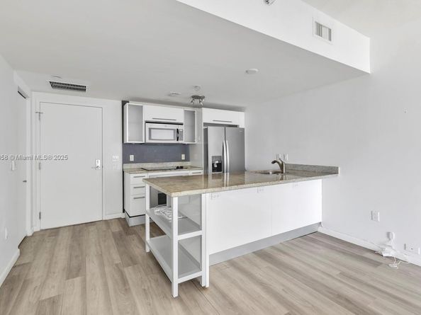 185 SW 7 St 1508, Miami FL 33130