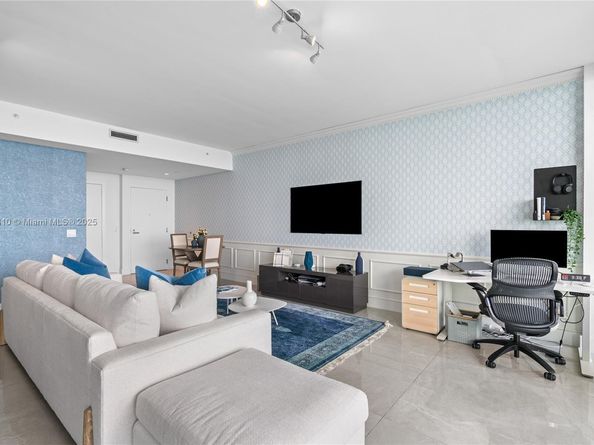2900 NE 7th Ave 1804, Miami FL 33137