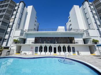 200 Diplomat Pkwy