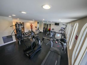 200 Diplomat Pkwy 827, Hallandale Beach FL 33009