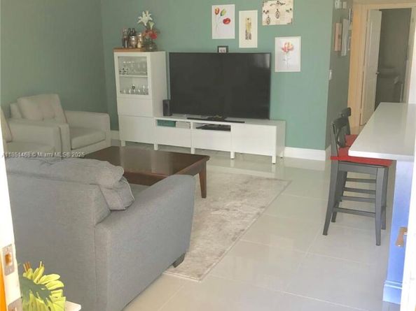 466 Normandy J 466, Delray Beach FL 33484
