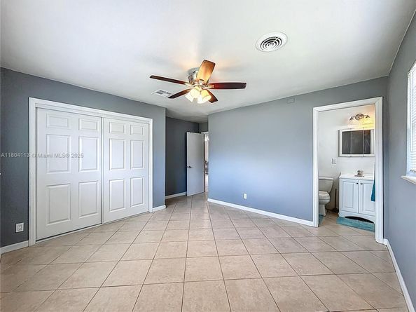 6631 Meade St, Hollywood FL 33024