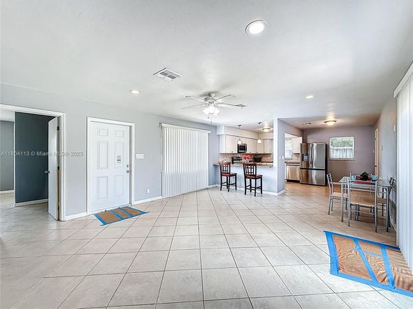 6631 Meade St, Hollywood FL 33024