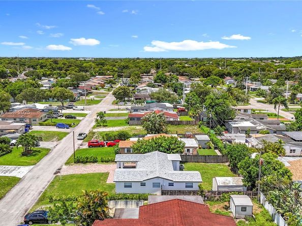 6631 Meade St, Hollywood FL 33024