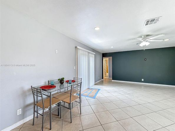 6631 Meade St, Hollywood FL 33024