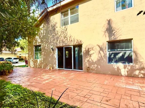 306 NW 115th way, Coral Springs FL 33071