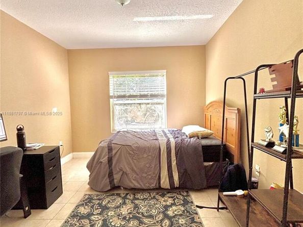 306 NW 115th way, Coral Springs FL 33071