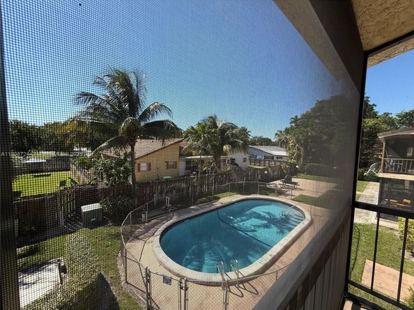 8900 W Sample Road 204, Coral Springs FL 33065