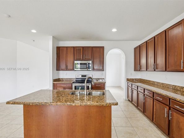 14014 SW 276th Way, Homestead FL 33032