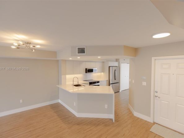 3525 Magellan Cir 626, Aventura FL 33180